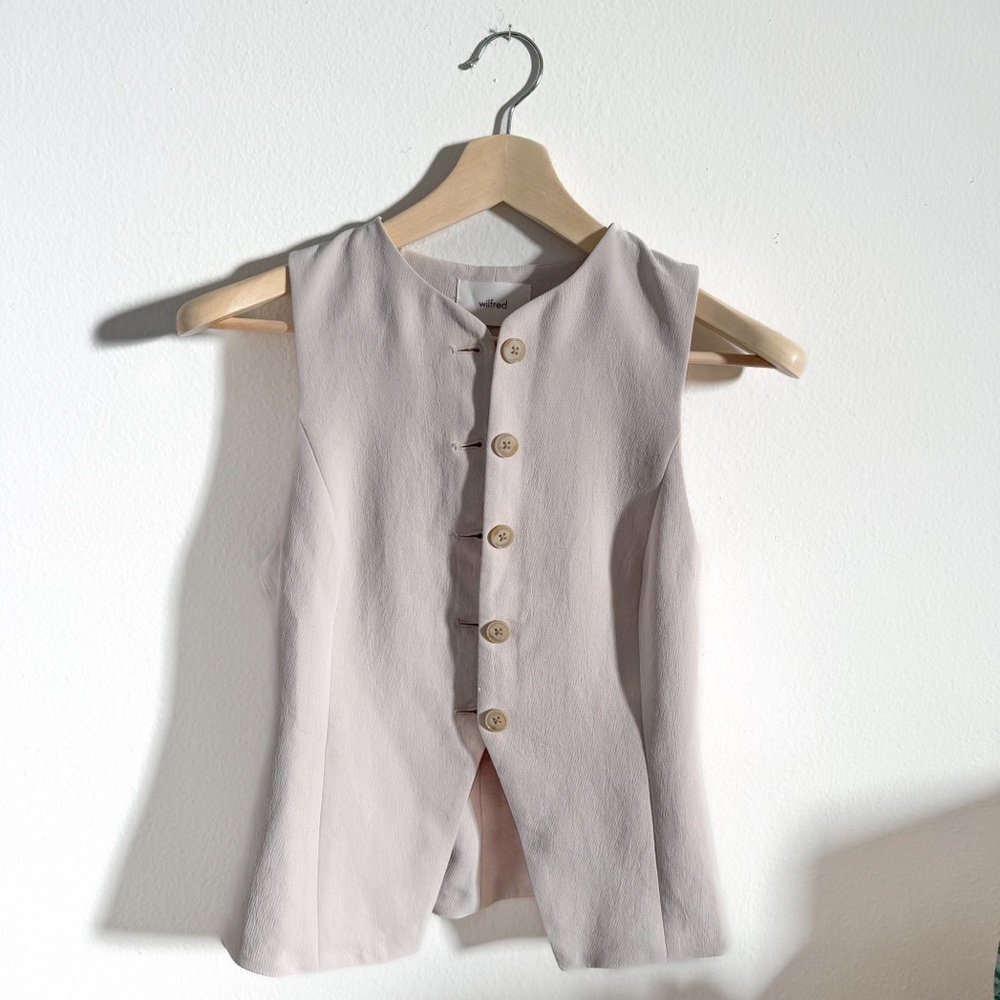 Aritzia Wilfred Cream Tailored Button Front Vest Size 0 Fully Lined